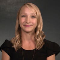 مدرس دوره گرامر زبان انگلیسی سطح پیشرفته دانشگاه کالیفرنیا